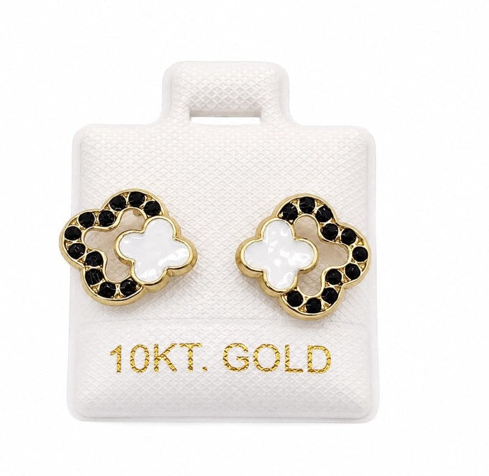 10K Gold Small White Flower around a Black Flower Outline by Hebron J.